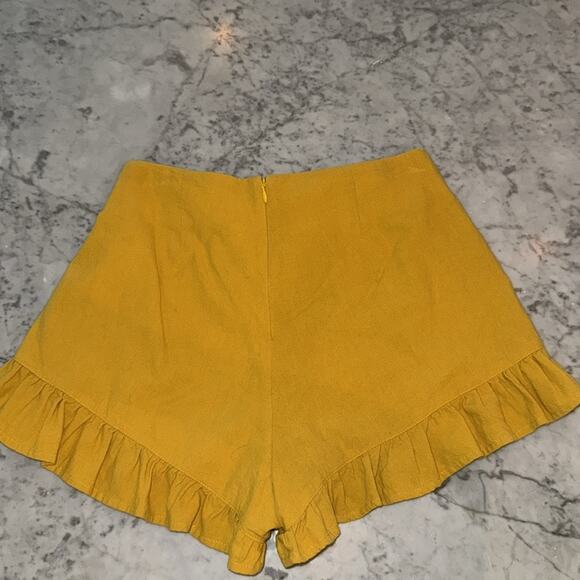 MinkPink Mustard Yellow Women's Camille Tie Front Frill Short Small - Picture 7 of 9